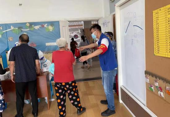 秣陵街道長山社區(qū)：團結一心，奮戰(zhàn)疫情
