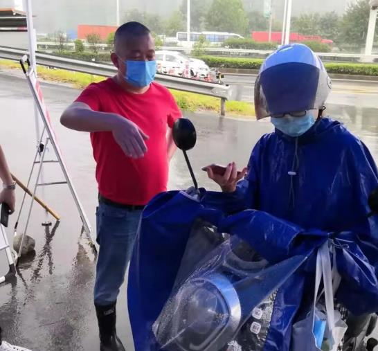 【英雄就在身邊】沒事沒事，我還能再走兩步！