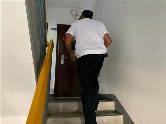 錦旗點贊服務 為民踐行初心