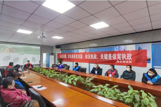 垃圾分類進(jìn)企業(yè)  綠色環(huán)保入人心